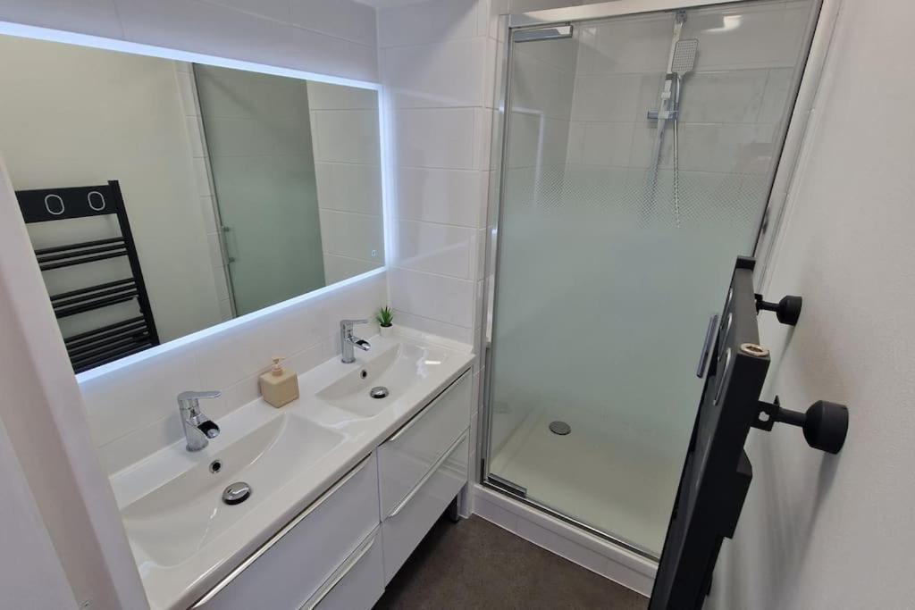 Appartement Ouistreham Proche Centre Et Plage Exteriör bild